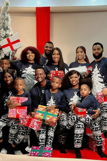 Bożonarodzeniowy rodzinny granatowy flanelowy biały zestaw piżam choinkowych